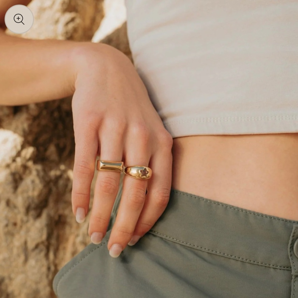 NWOT Chunky Gold Bar Ring
